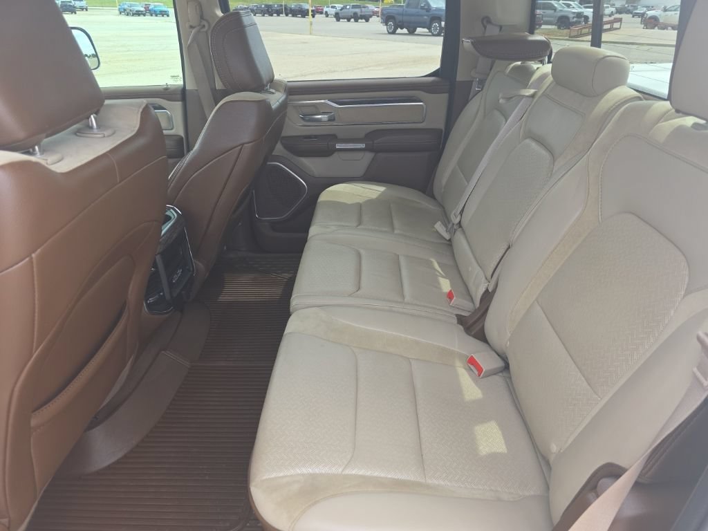 Used 2019 RAM 1500 Laramie RWD image 10