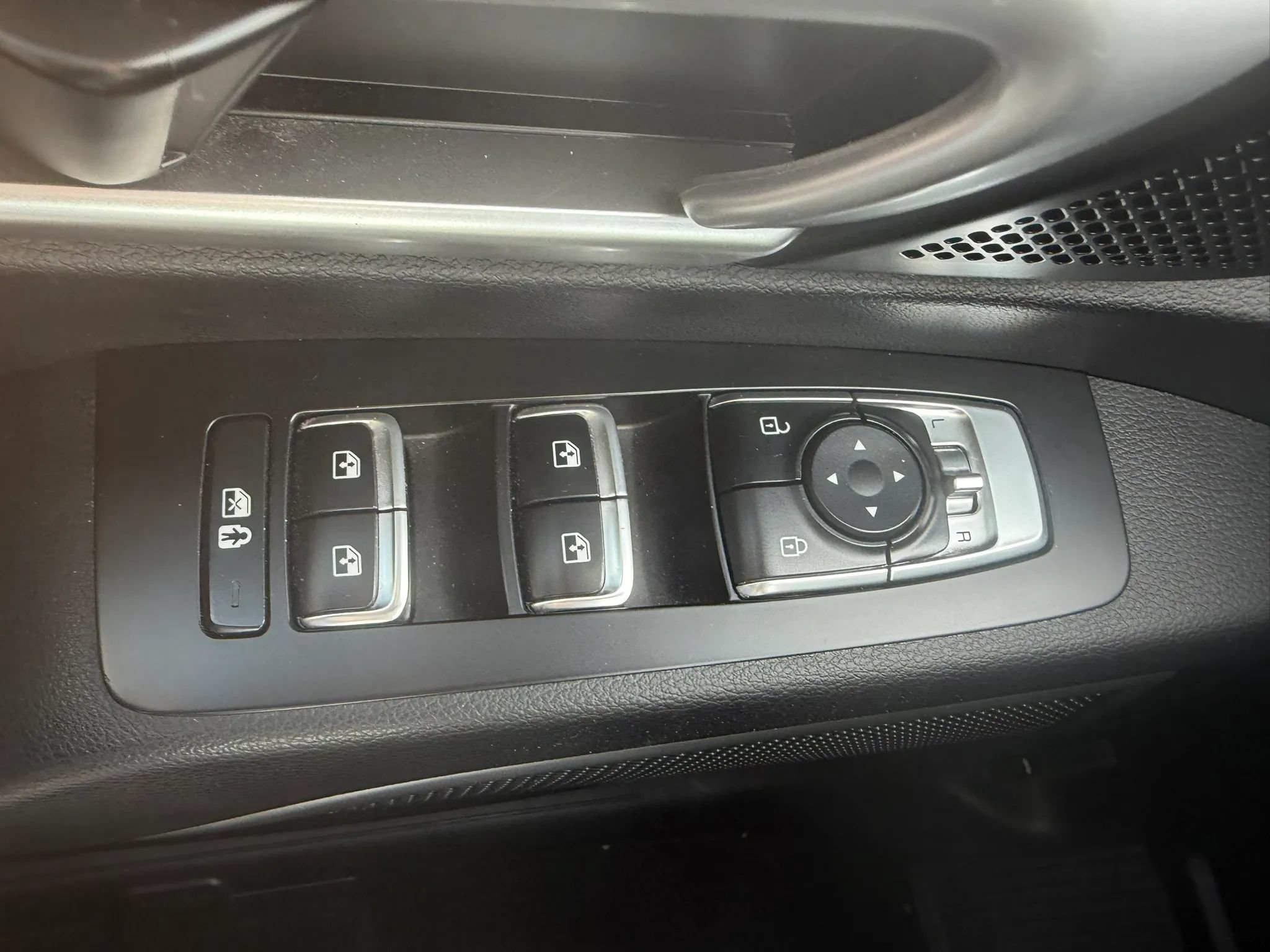 Used 2020 Kia Telluride S w/ S 8 Passenger Seating Package AWD/4WD image 26