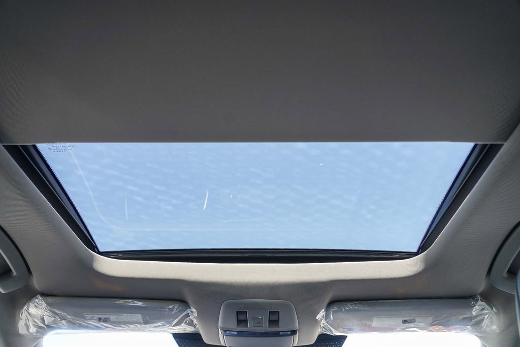 New 2025 Nissan Ariya Platinum AWD/4WD image 19