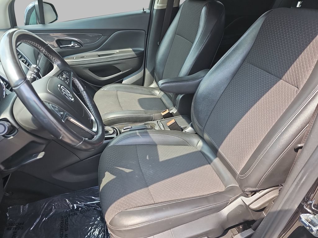 Used 2019 Buick Encore Sport Touring FWD image 18