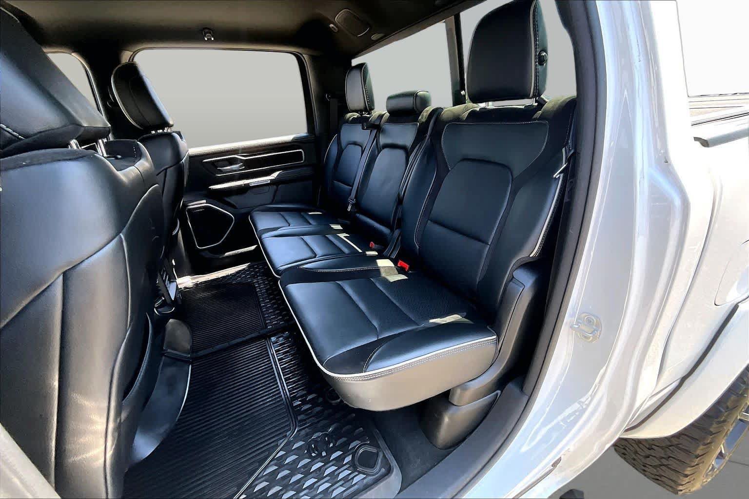 Used 2022 RAM 1500 Laramie w/ Sport Appearance Package AWD/4WD image 20