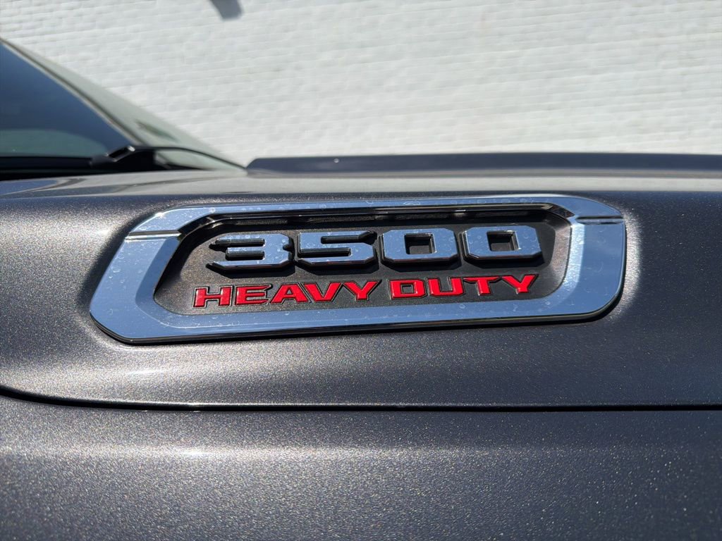 Used 2022 RAM 3500 Laramie AWD/4WD image 9