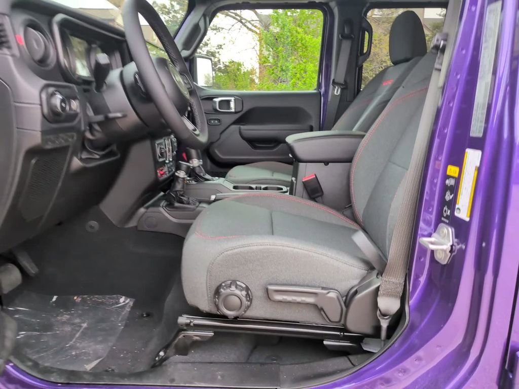 New 2026 Jeep Wrangler Unlimited Rubicon w/ Xtreme 35 Tire Package AWD/4WD image 21