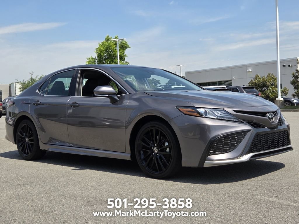 Used 2024 Toyota Camry XSE FWD image 7