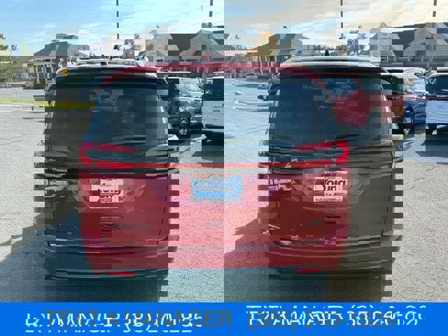 New 2026 Chrysler Pacifica Select w/ S Appearance Package image 7