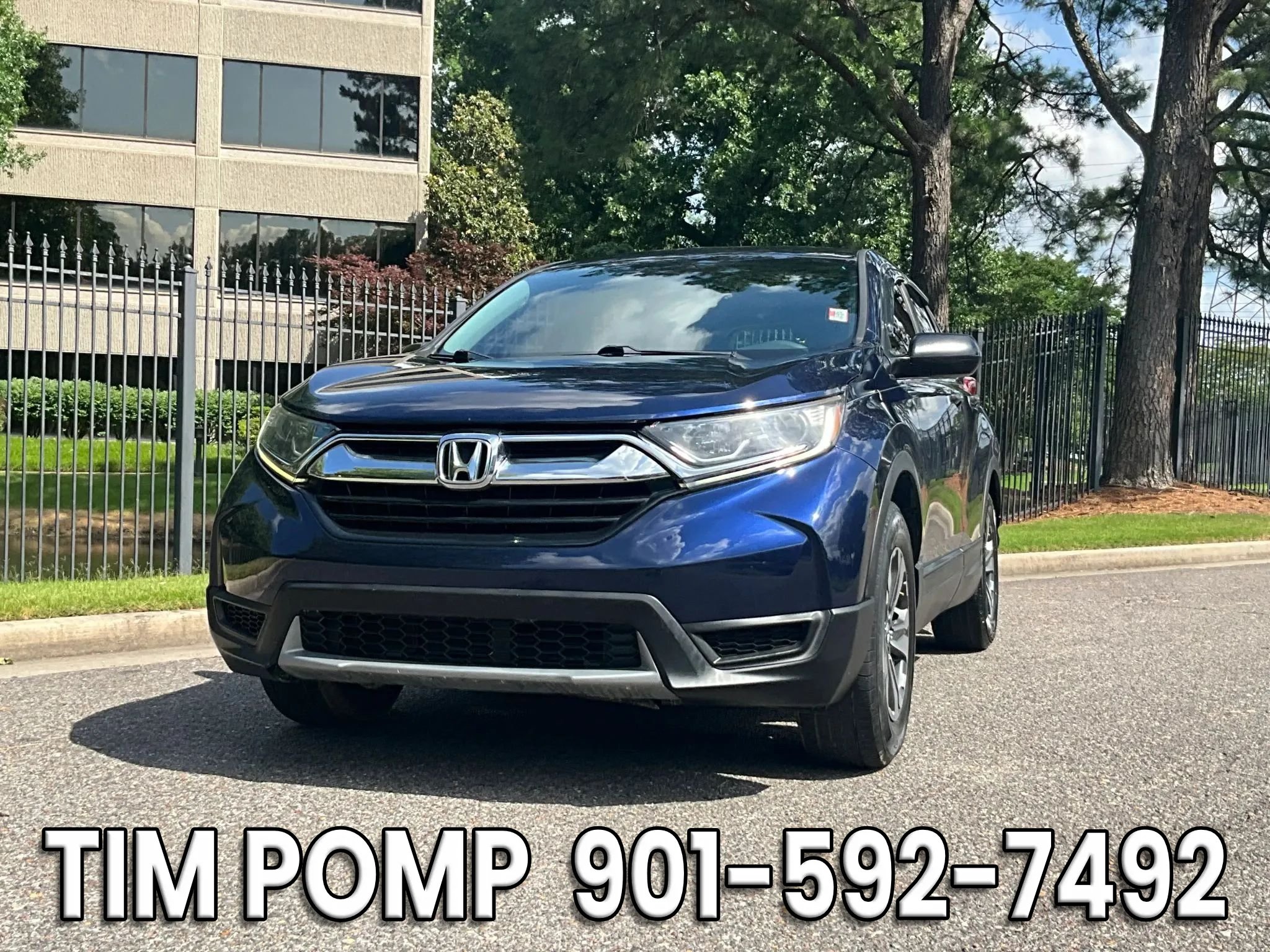 Used 2018 Honda CR-V LX image 2
