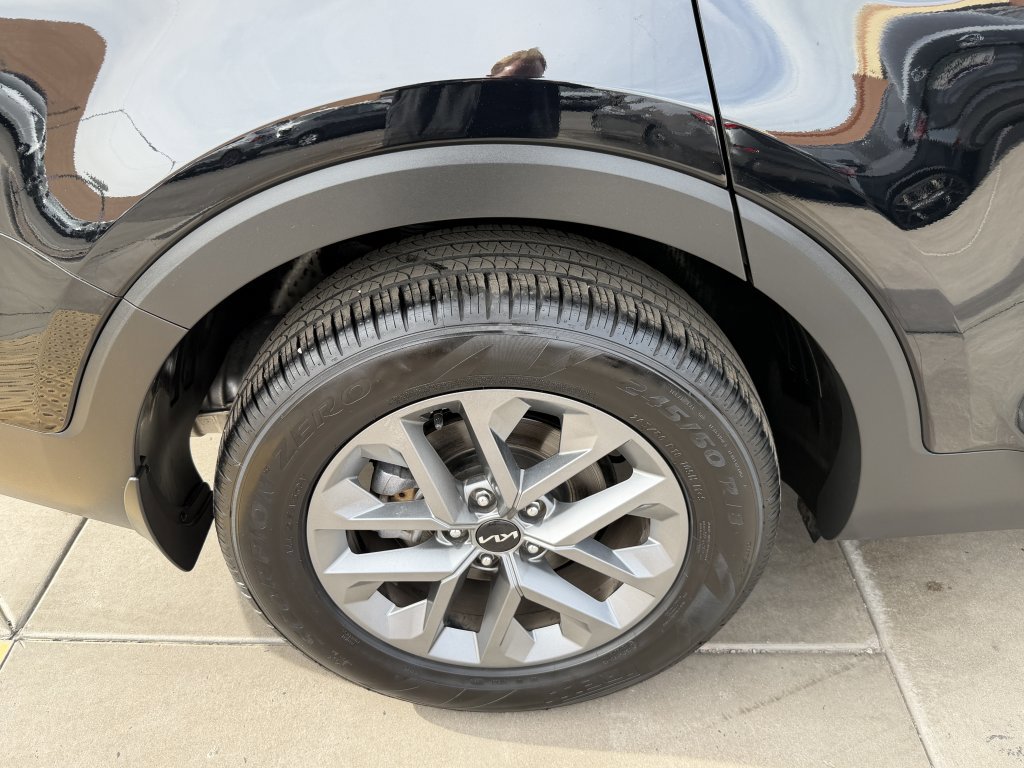 Used 2024 Kia Telluride LX image 15