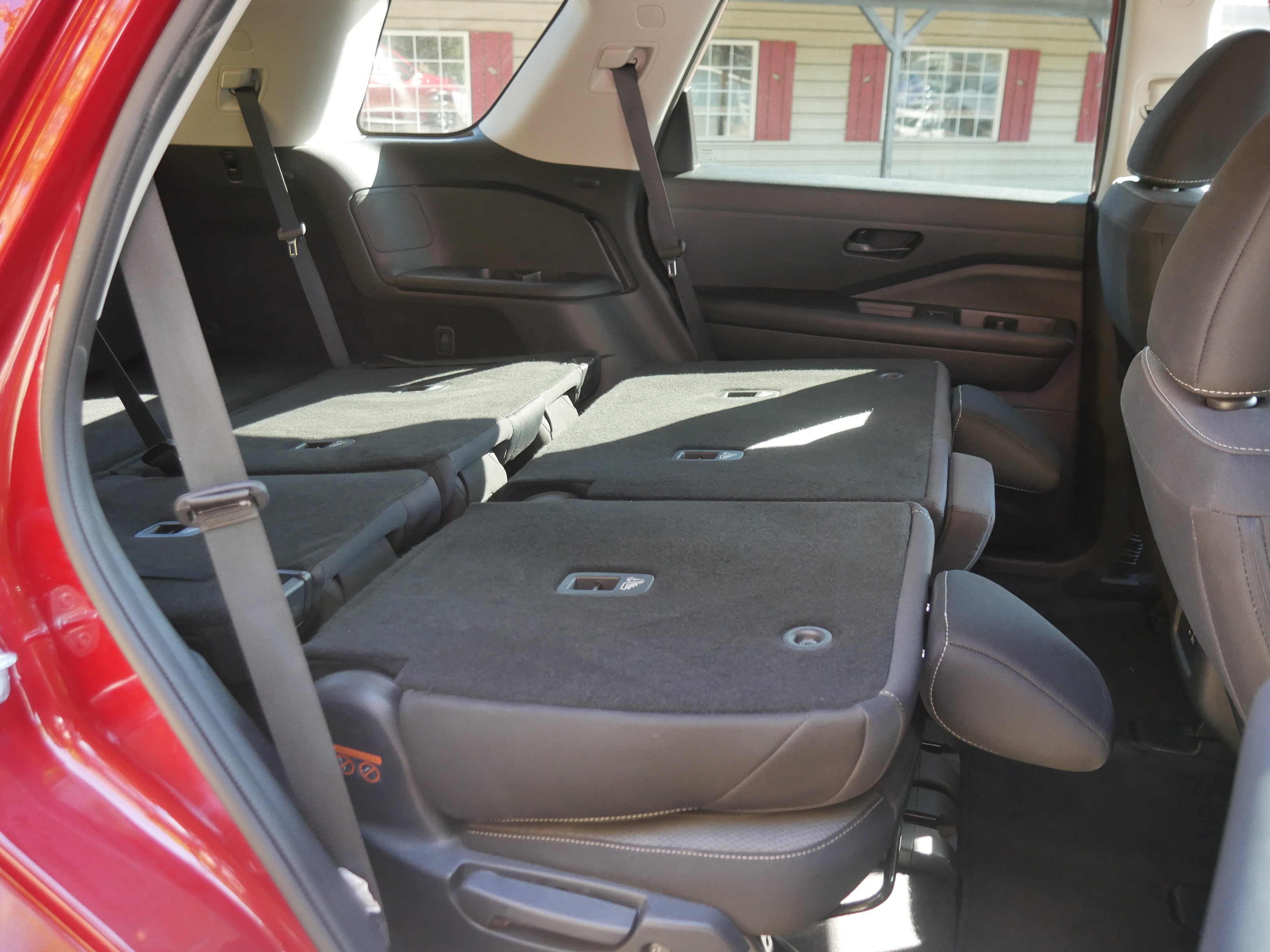 Certified 2024 Nissan Pathfinder SV image 24