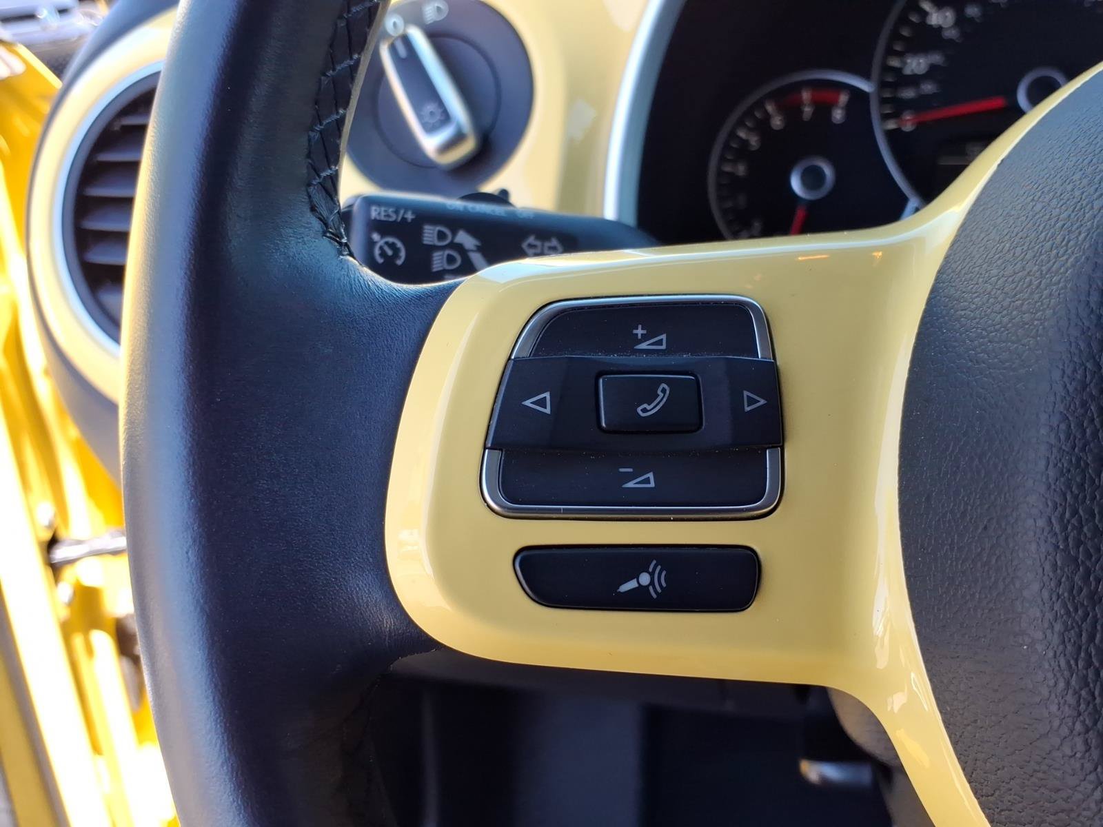 Used 2012 Volkswagen Beetle 2.5 FWD image 30