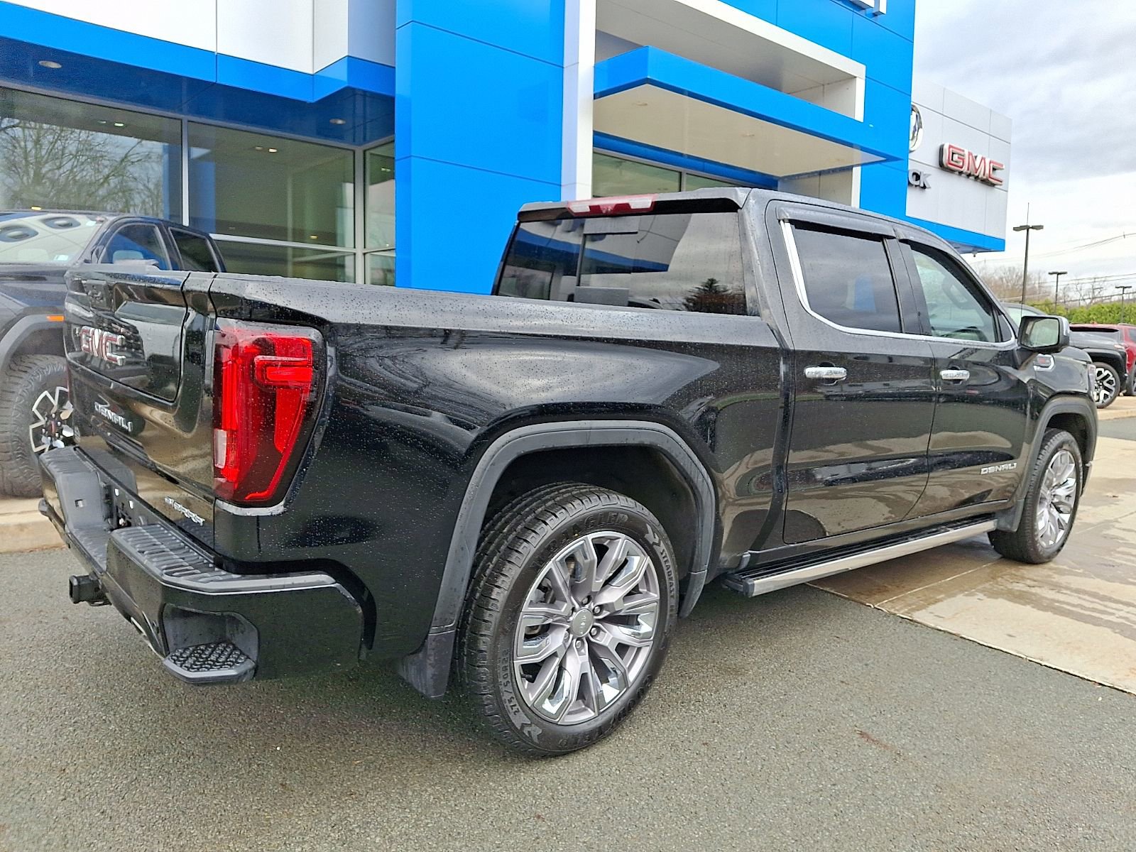Used 2023 GMC Sierra 1500 Denali image 6