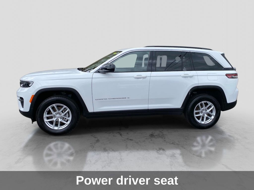 Certified 2025 Jeep Grand Cherokee Laredo X w/ Luxury Tech Group I AWD/4WD image 3