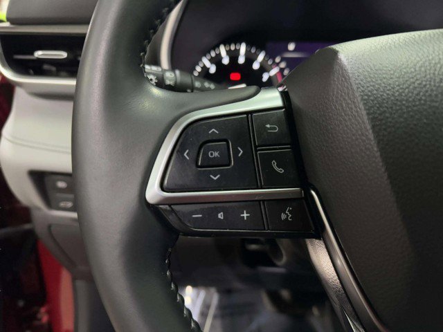 Used 2021 Toyota Highlander XLE image 29