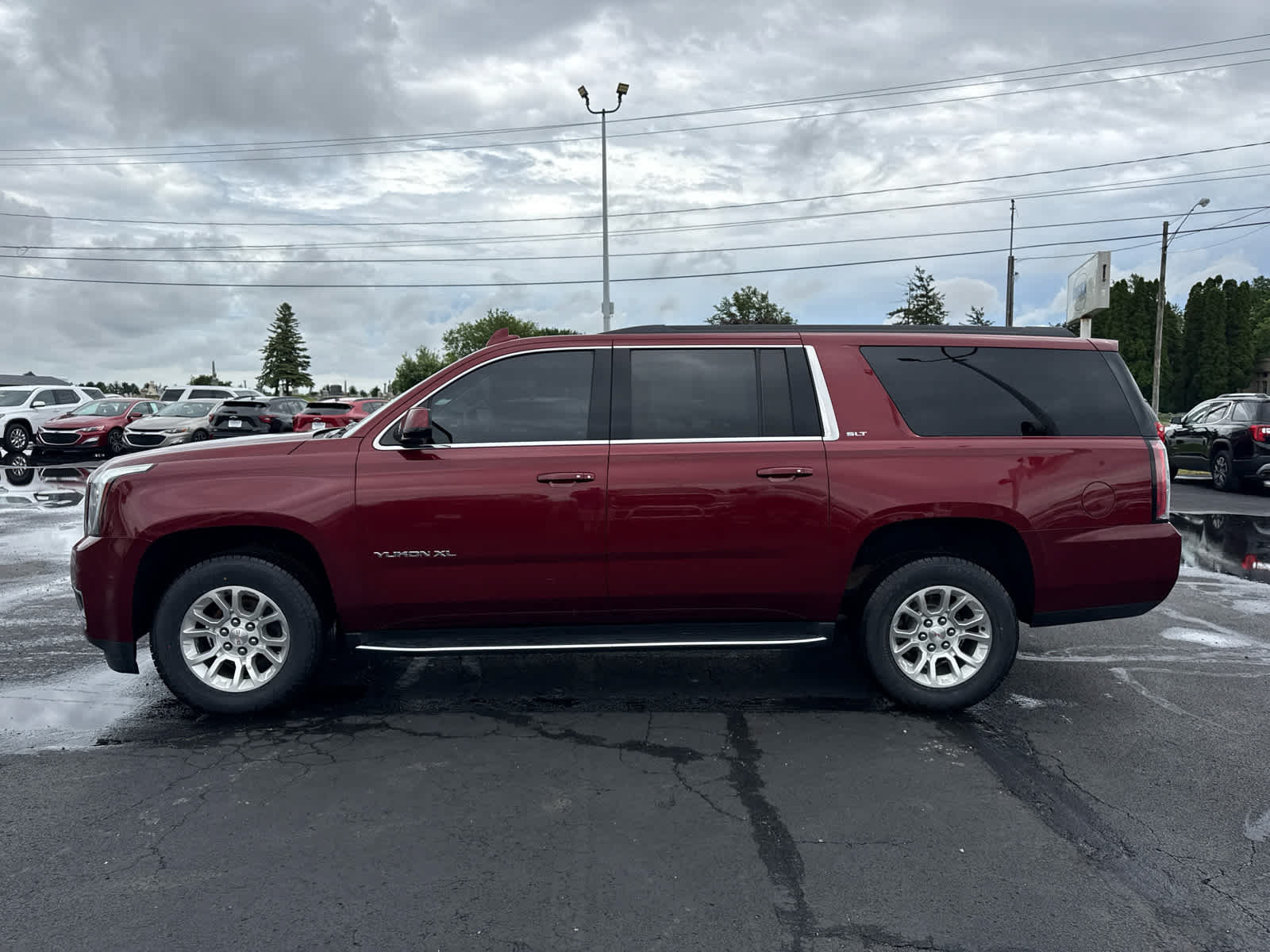 Certified 2019 GMC Yukon XL SLT AWD/4WD image 2