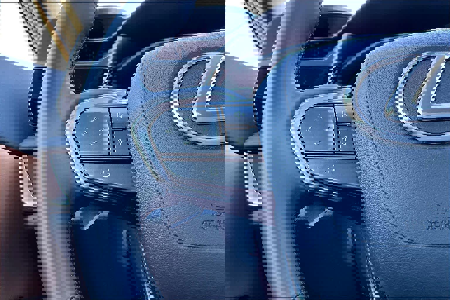 Used 2023 Lexus RZ 450e Premium image 23