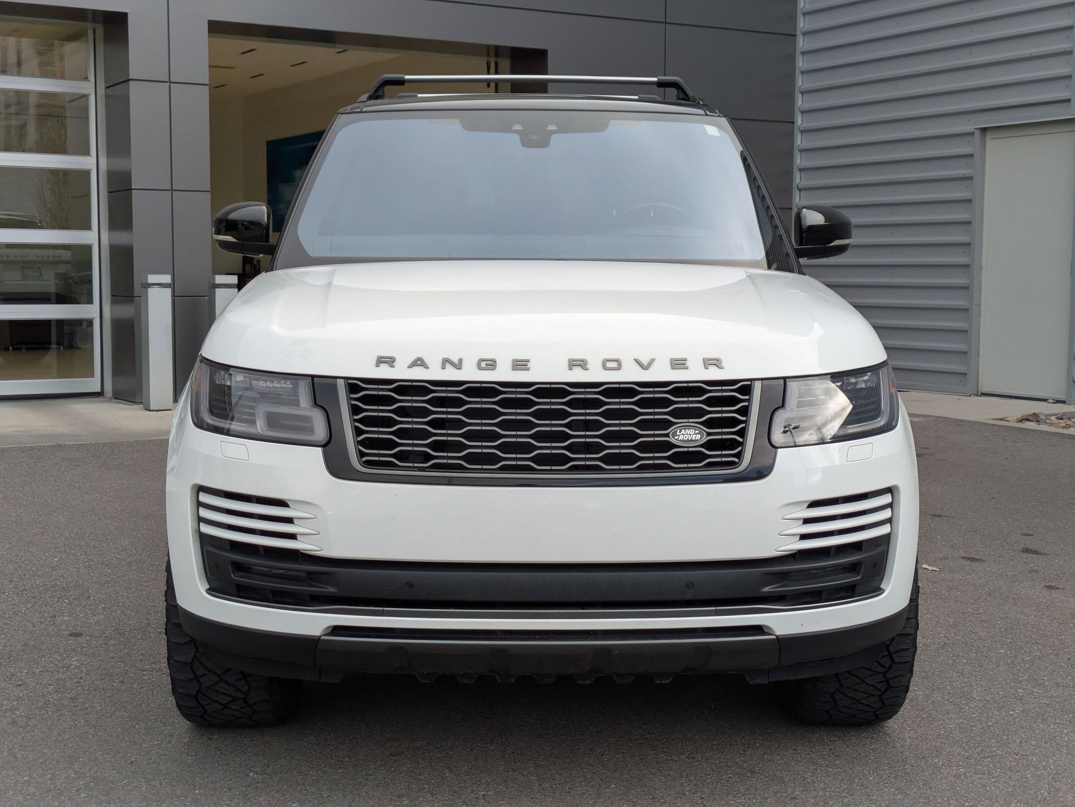 Used 2018 Land Rover Range Rover HSE image 11