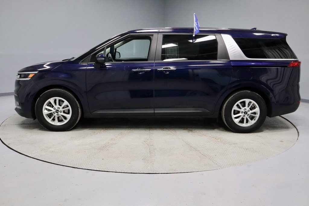 Used 2024 Kia Carnival LX image 7