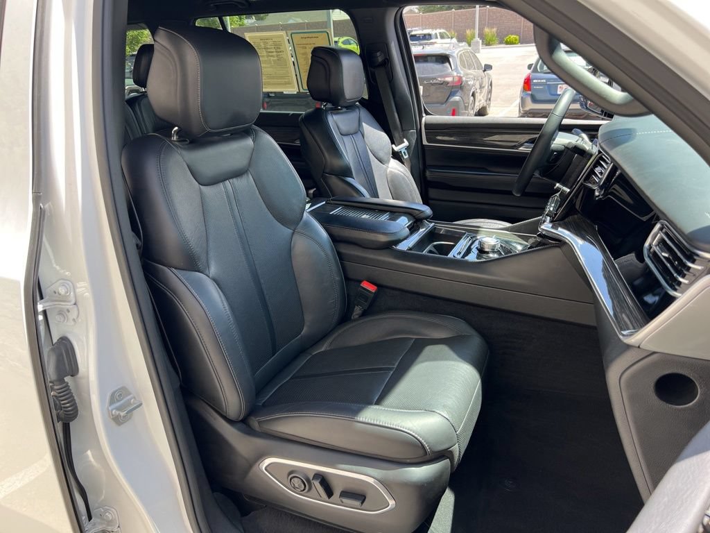 Used 2022 Jeep Wagoneer Series II AWD/4WD image 23