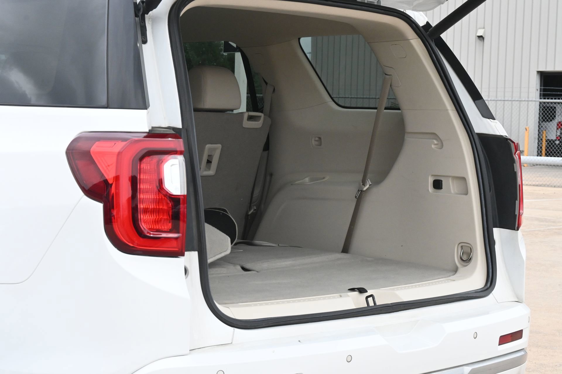 Used 2023 GMC Acadia Denali AWD/4WD image 22