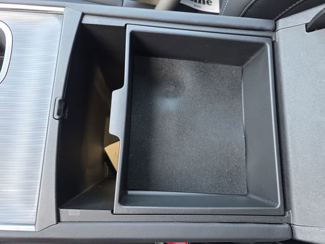 Used 2024 GMC Acadia Elevation image 25