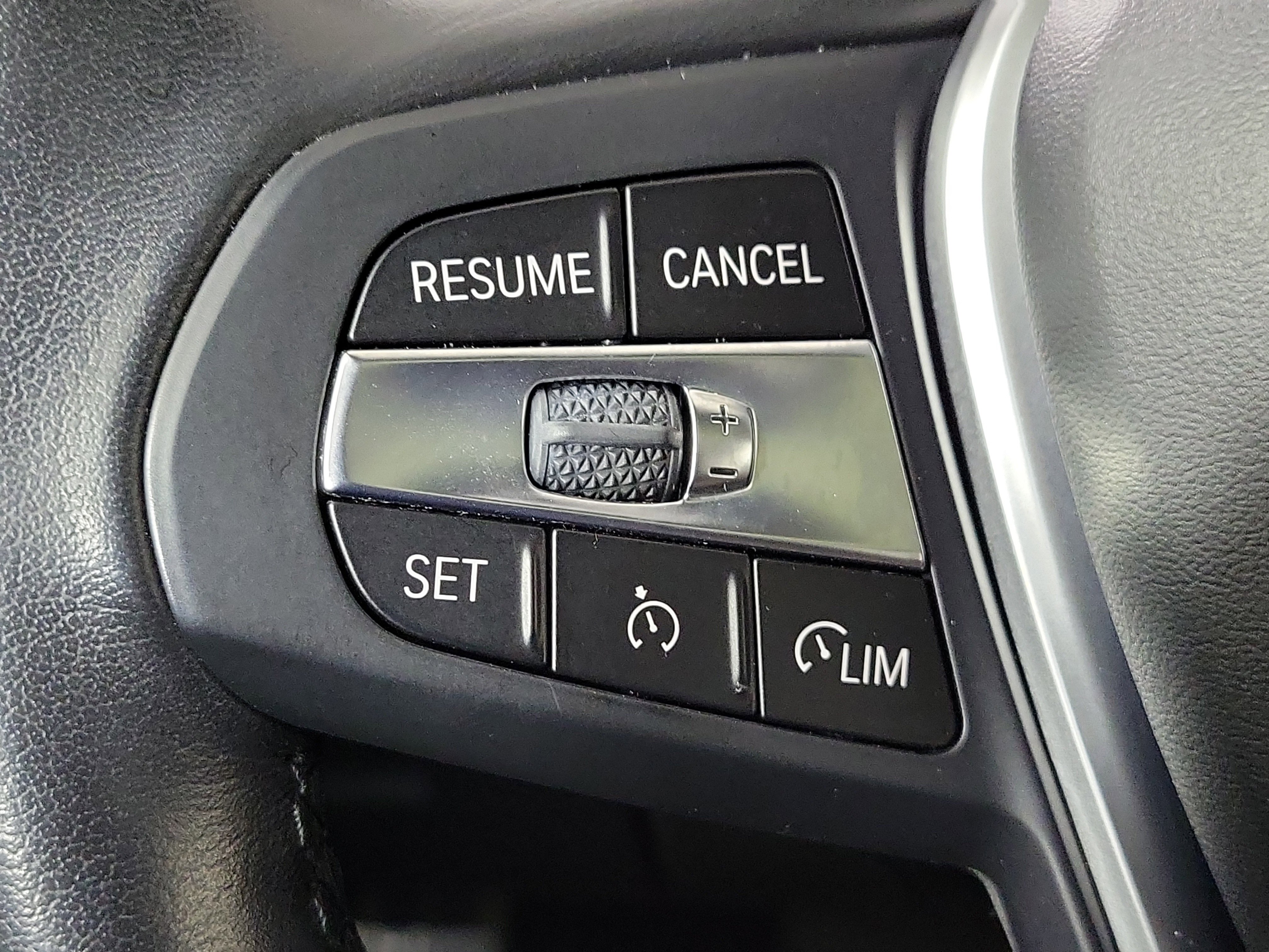 Used 2020 BMW 330i xDrive Sedan w/ Premium Package image 13