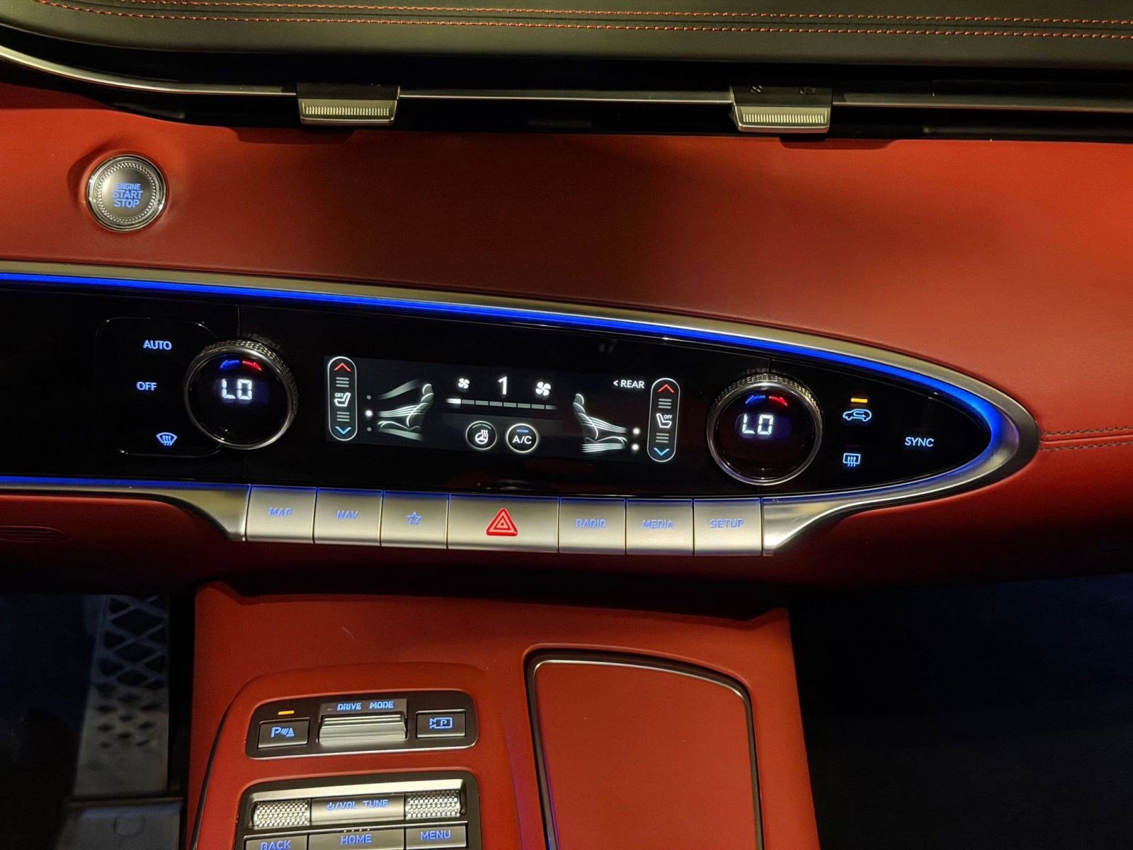 Used 2022 Genesis GV70 3.5T Sport w/ Sport Prestige Package AWD/4WD image 20