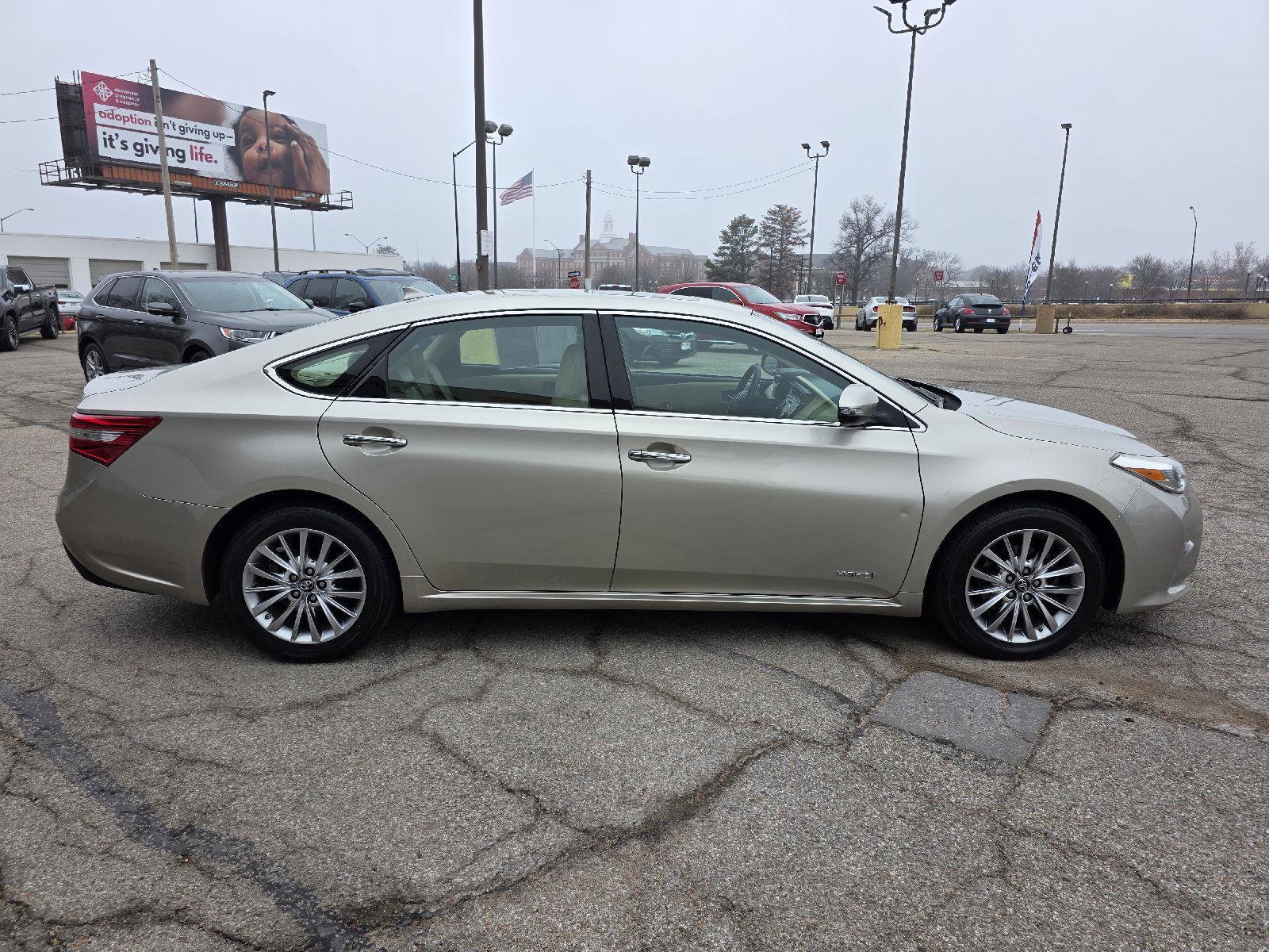 Used 2018 Toyota Avalon Limited FWD image 49