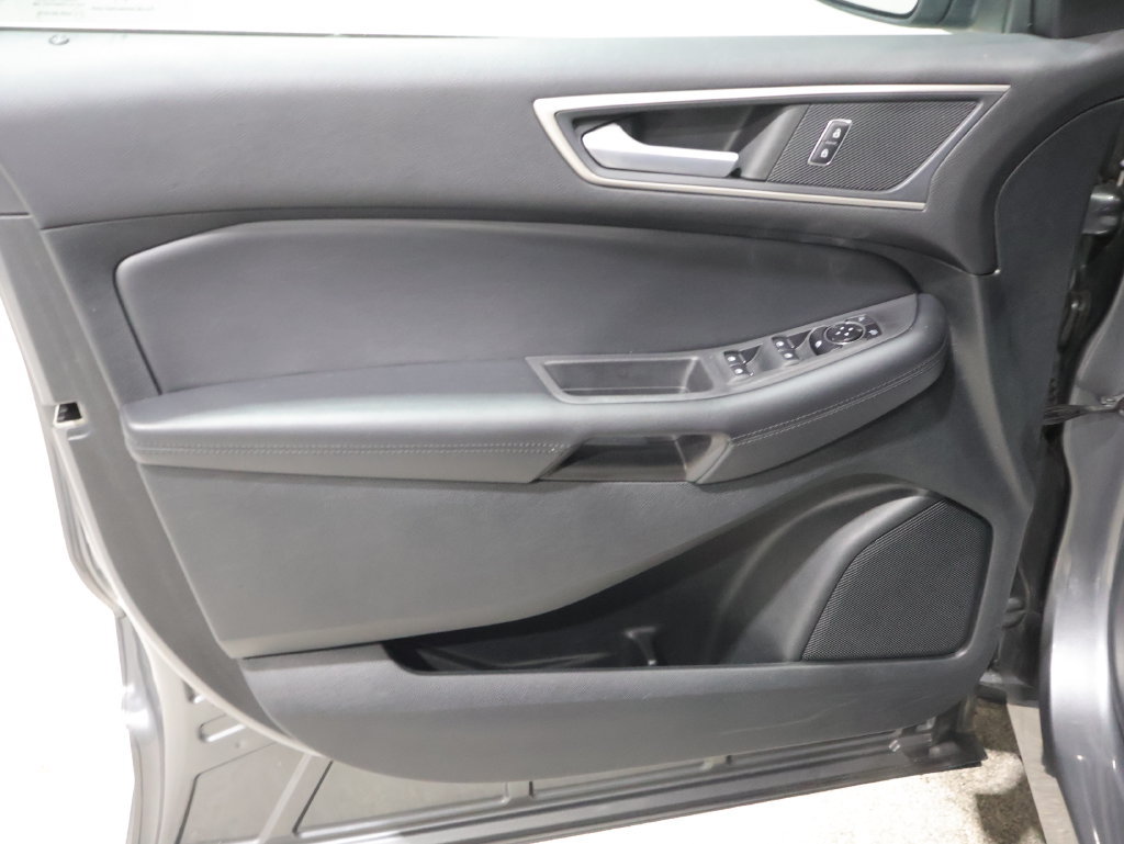 Used 2023 Ford Edge SEL AWD/4WD image 13