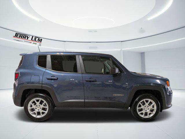 Certified 2023 Jeep Renegade Latitude AWD/4WD image 2