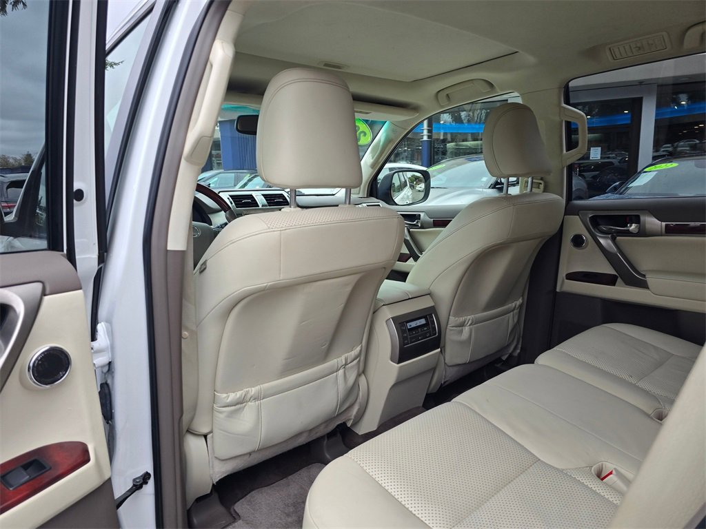Used 2013 Lexus GX 460 Premium image 13