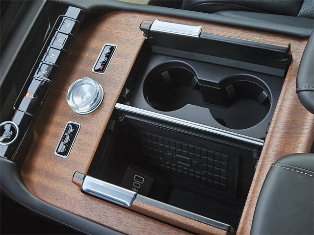 New 2025 Lincoln Navigator Black Label image 19