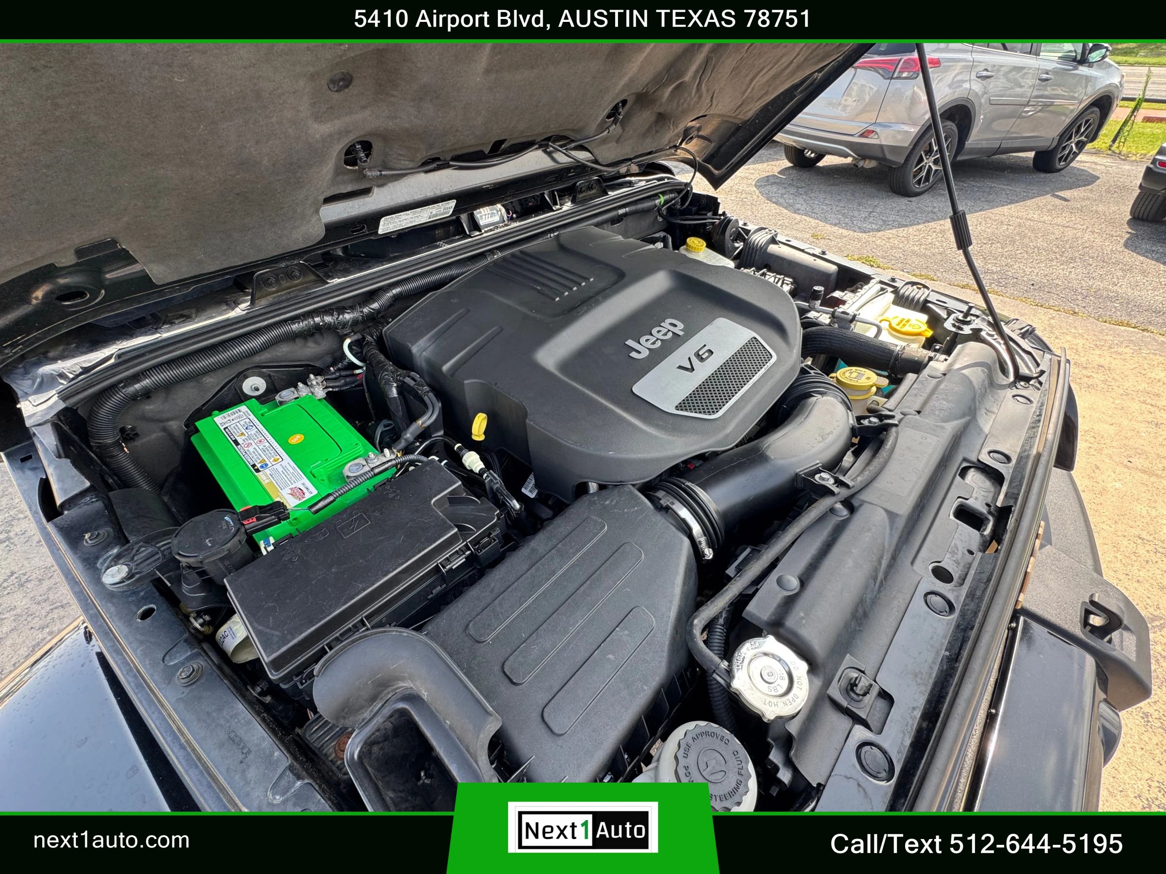 Used 2014 Jeep Wrangler Unlimited Sahara AWD/4WD image 32