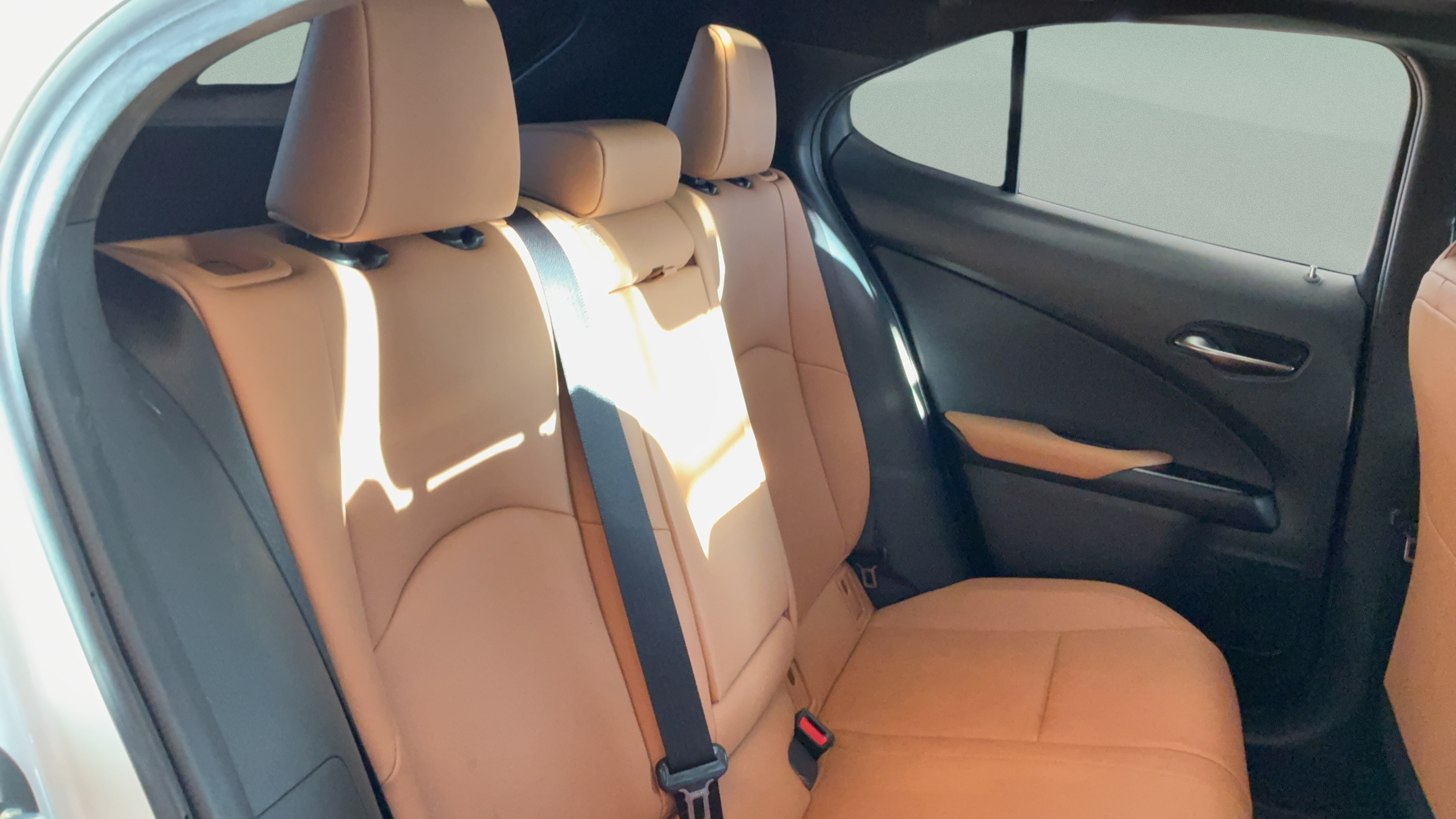 Used 2023 Lexus UX 250h AWD w/ Premium Package image 35