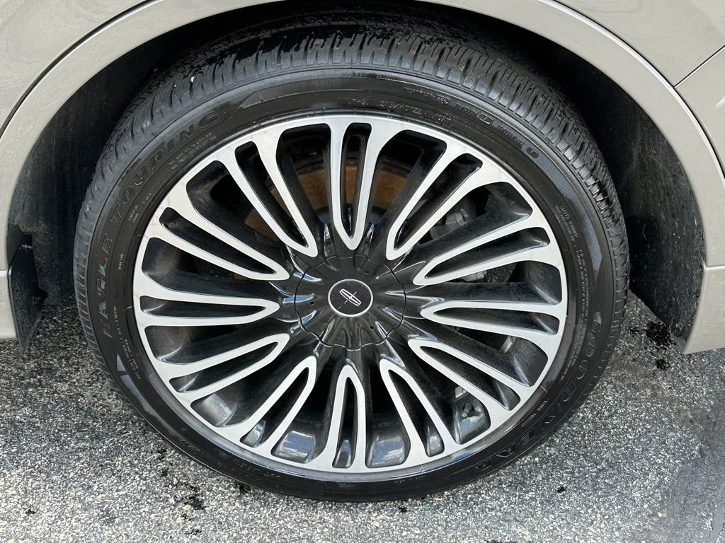 New 2025 Lincoln Aviator Black Label AWD/4WD image 5