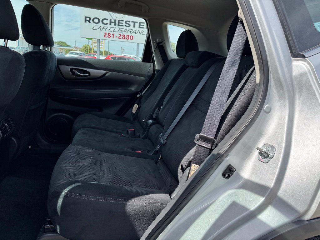 Used 2015 Nissan Rogue S AWD/4WD image 8