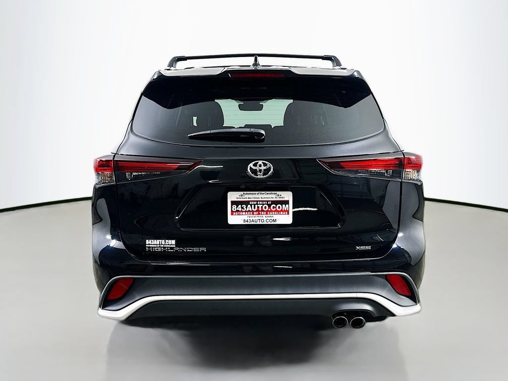 Used 2024 Toyota Highlander XSE FWD image 6