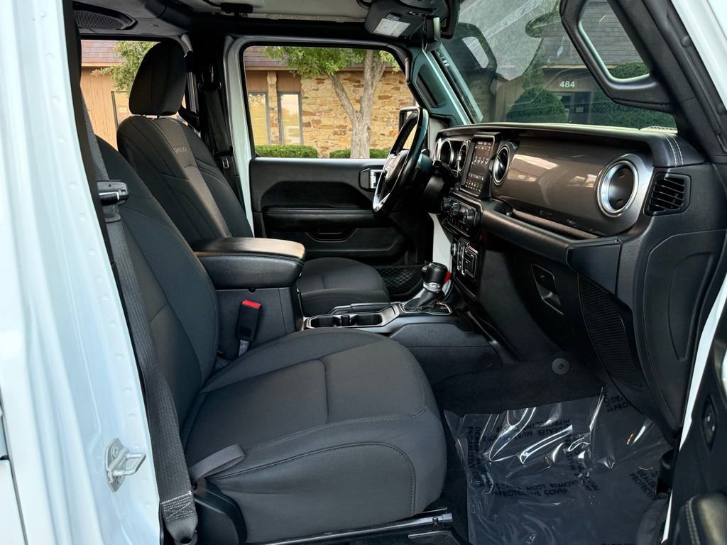 Used 2021 Jeep Wrangler Unlimited Sahara w/ Uconnect 4C Nav & Sound Group image 18