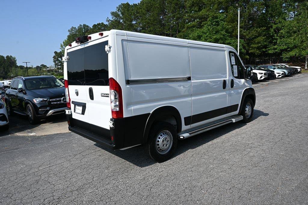 Used 2025 RAM ProMaster 2500 w/ U-Haul Equipment Group FWD image 24