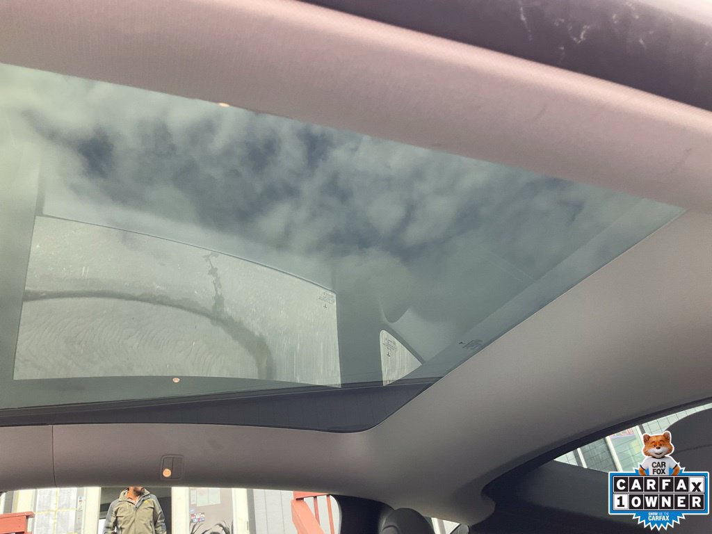 Used 2024 Tesla Model Y 2WD image 27