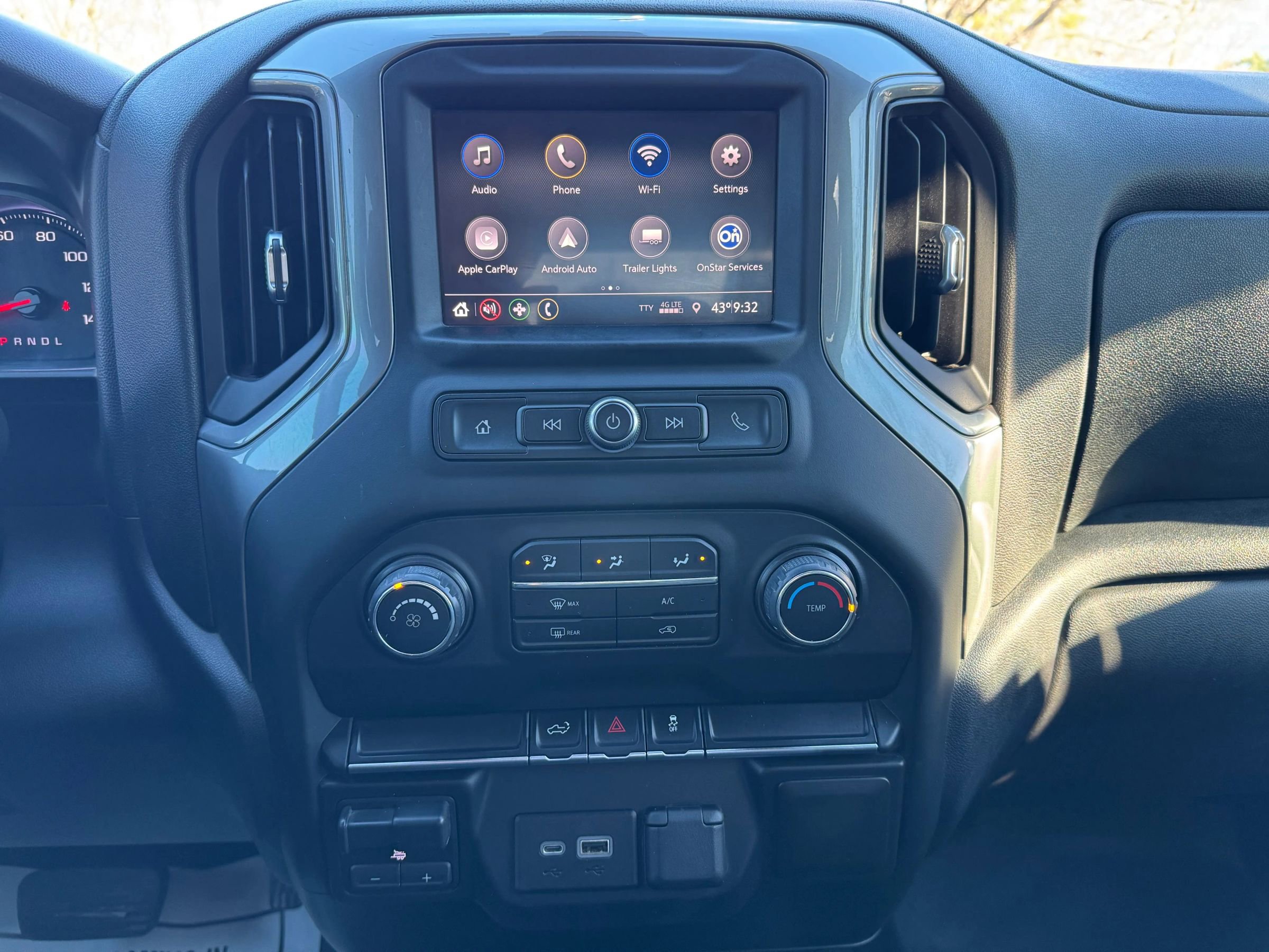 Used 2021 Chevrolet Silverado 2500 Custom w/ Custom Value Package image 25