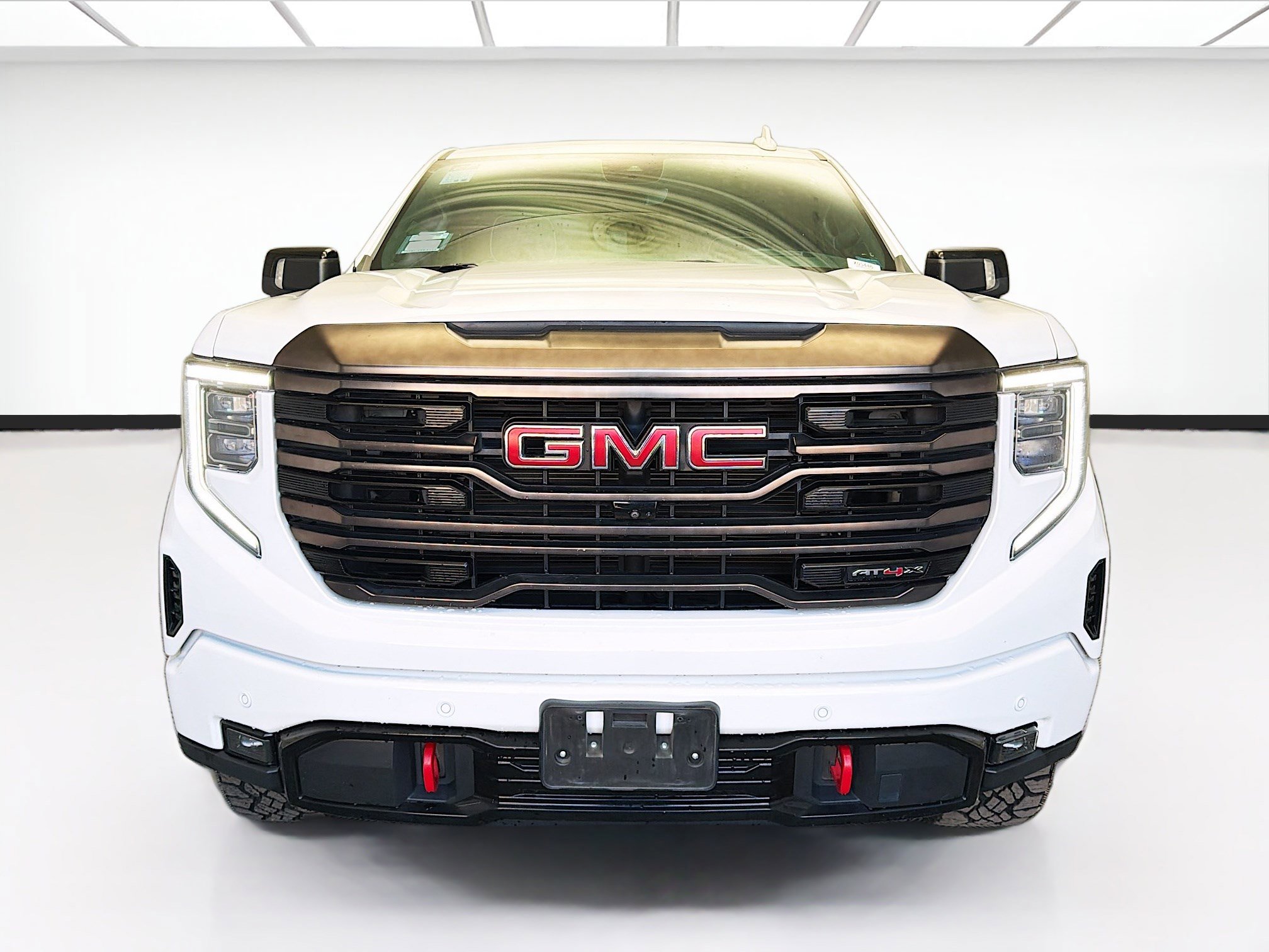 Used 2022 GMC Sierra 1500 AT4X image 2