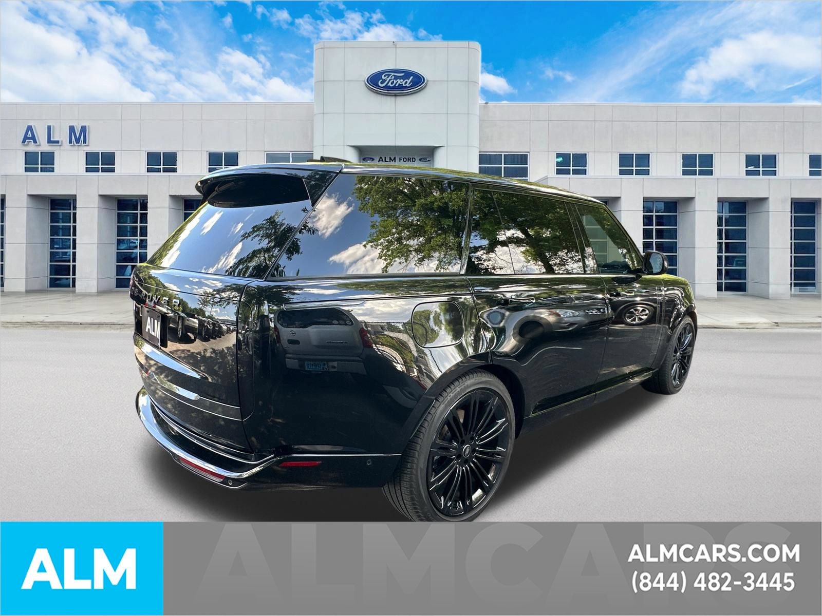 Used 2024 Land Rover Range Rover Long Wheelbase Autobiography AWD/4WD image 5