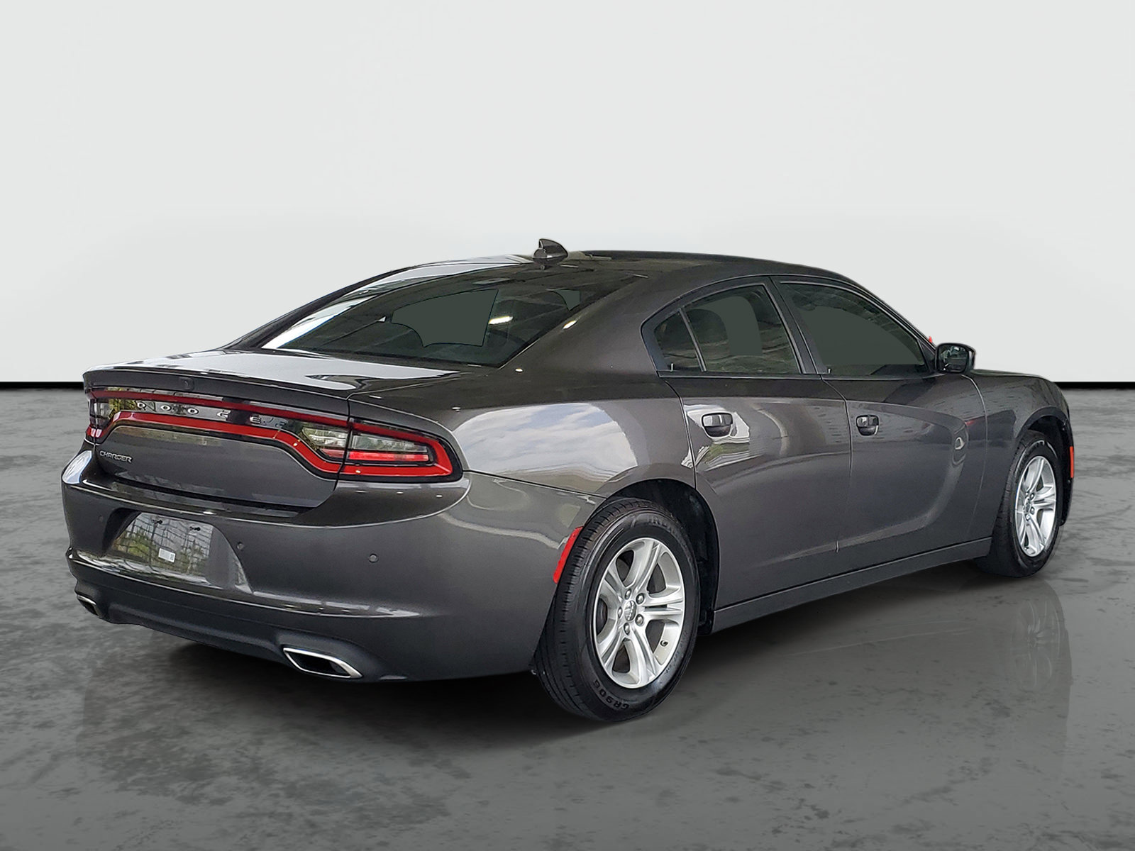 Certified 2023 Dodge Charger SXT RWD image 2