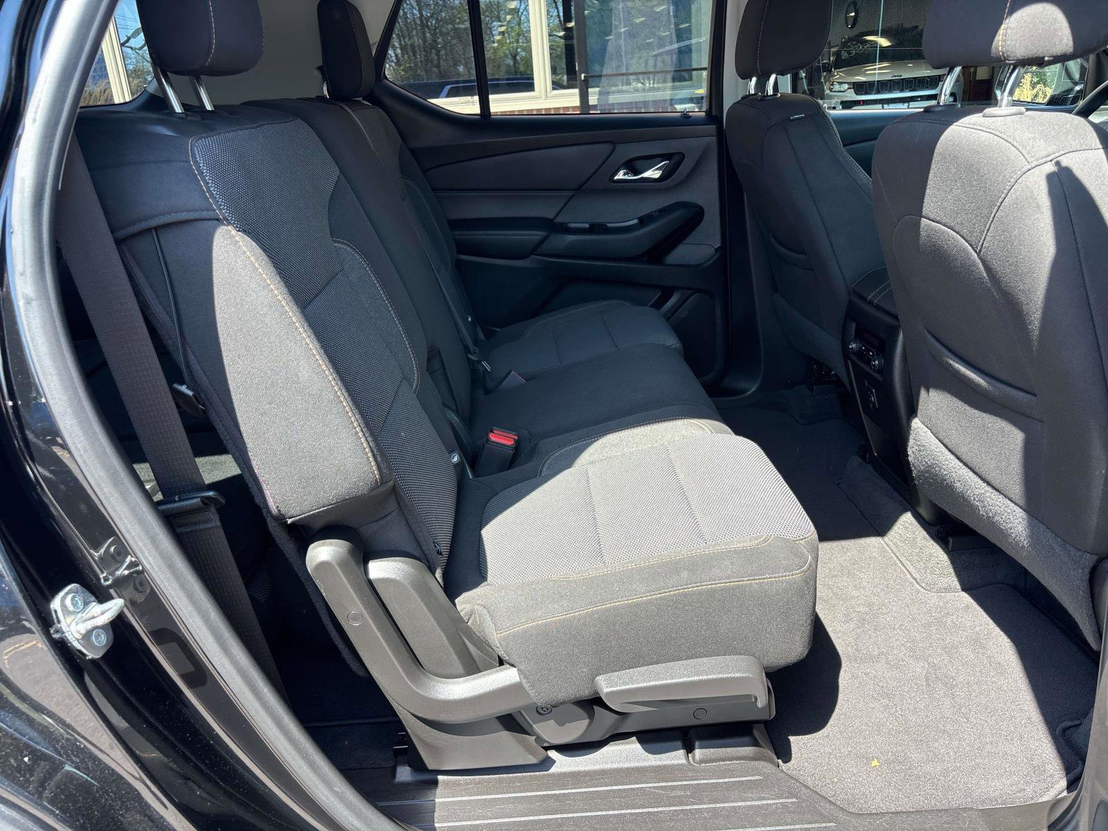 Used 2018 Chevrolet Traverse LS AWD/4WD image 14