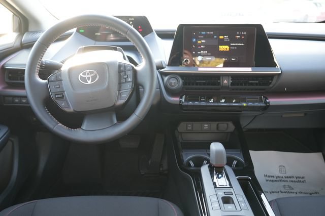 Used 2026 Toyota Prius Plug-In Hybrid FWD image 18