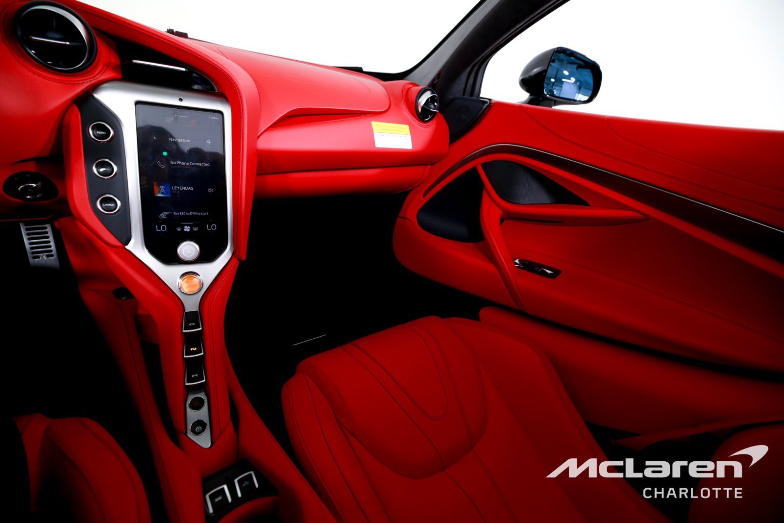 Used 2026 McLaren 750S Spider RWD image 17
