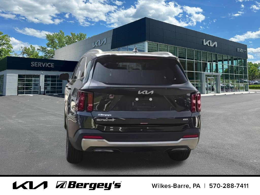 Certified 2026 Kia Sorento S w/ S Panoramic Sunroof Package AWD/4WD image 9