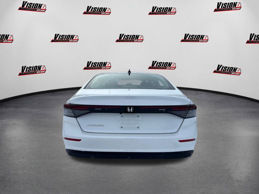 Used 2025 Honda Accord SE image 6