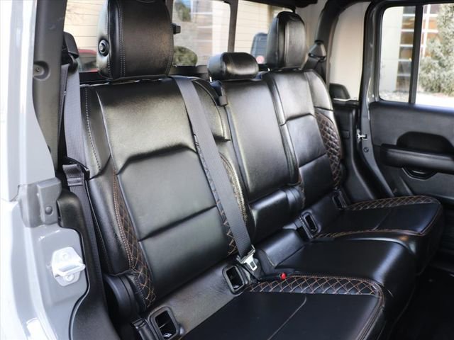 Used 2022 Jeep Gladiator Overland image 15