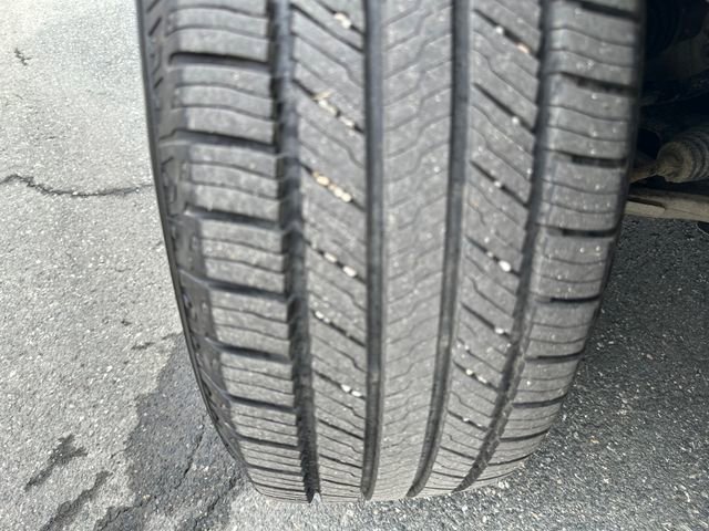 Used 2016 Ford Edge SEL w/ Equipment Group 201A image 27