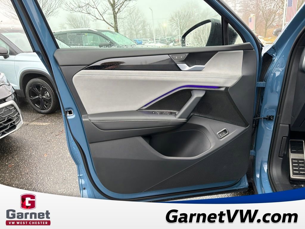 New 2026 Volkswagen Tiguan SE R-Line image 10